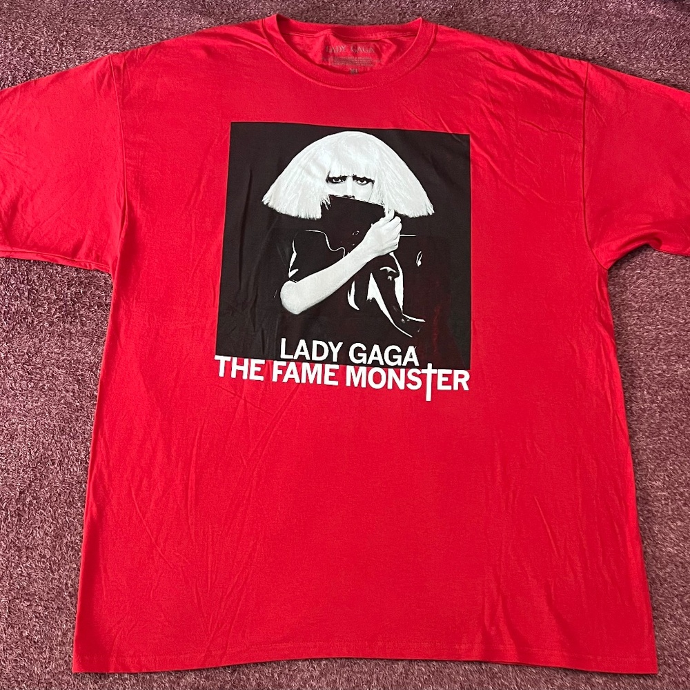 LADY GAGA THE FAME MONSTER RED GRAPHIC T SHIRT SIZE XL